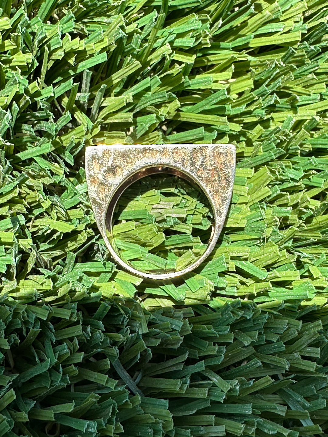 Contemporary 2 carat diamond band ring VS F-G