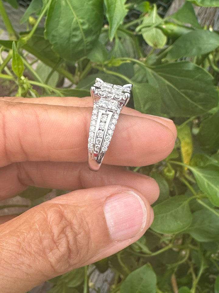 14 carat white gold 3.50 carat princess diamond ring