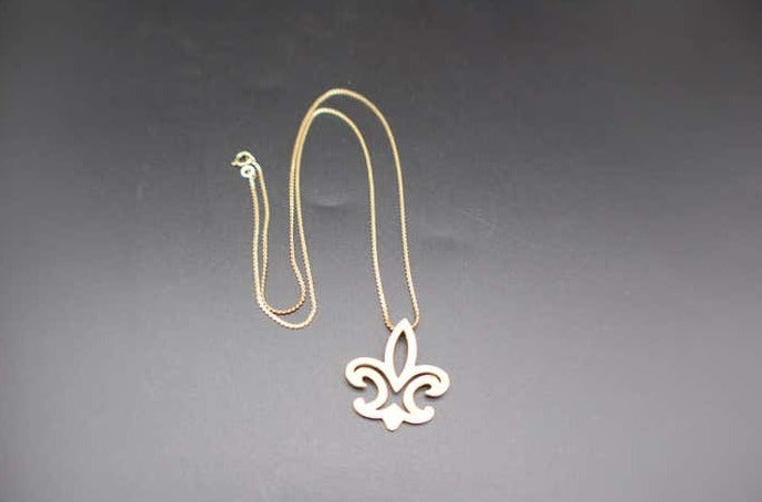 Fleur-de-Lis Diamond Pendant and Chain 18kt Yellow Gold .50 Carat Total