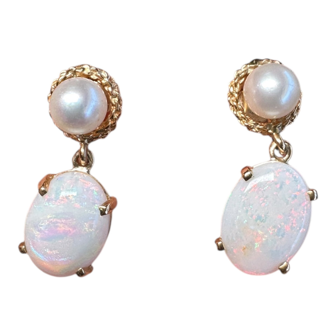 14 karat 30-Carat, Opal Necklace and Earrings Set