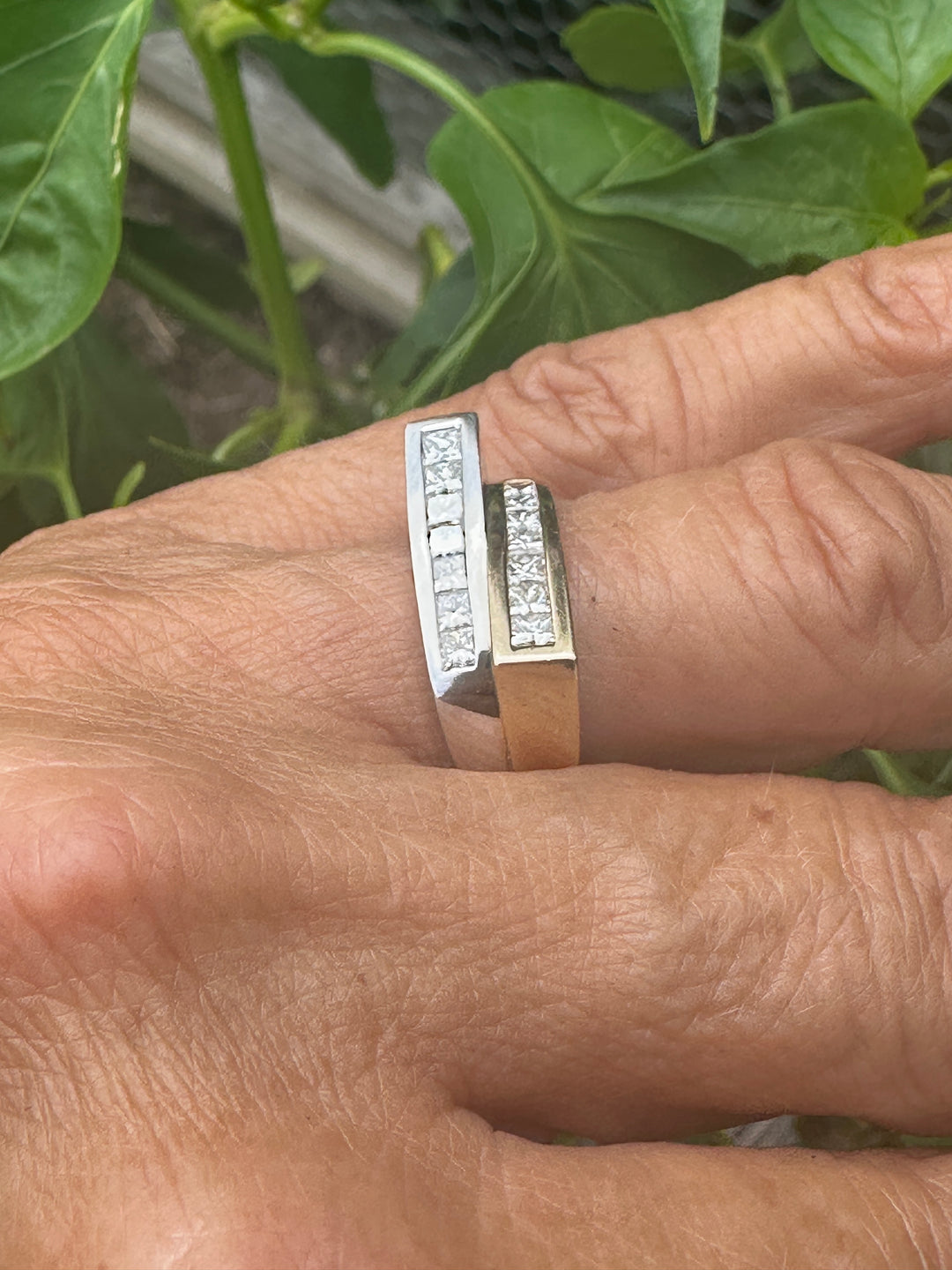 18kt Double 2.00 ct Princess Diamond Band 2-tone Gold Vs-G