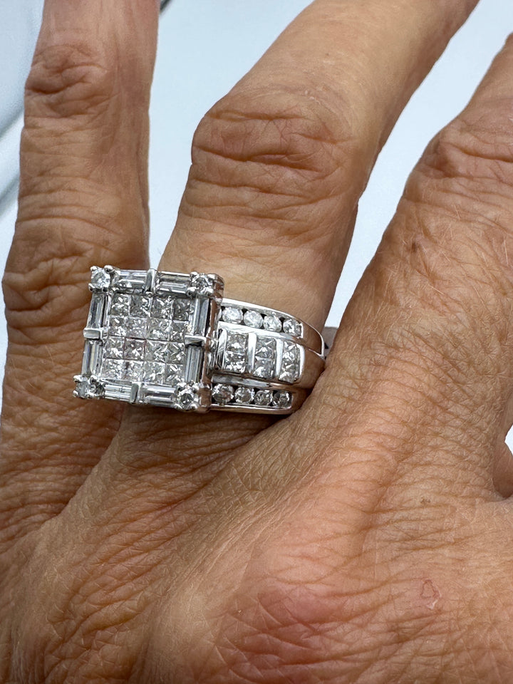 18 karat white gold, 3.50 carat diamond princess, invisible halo ring