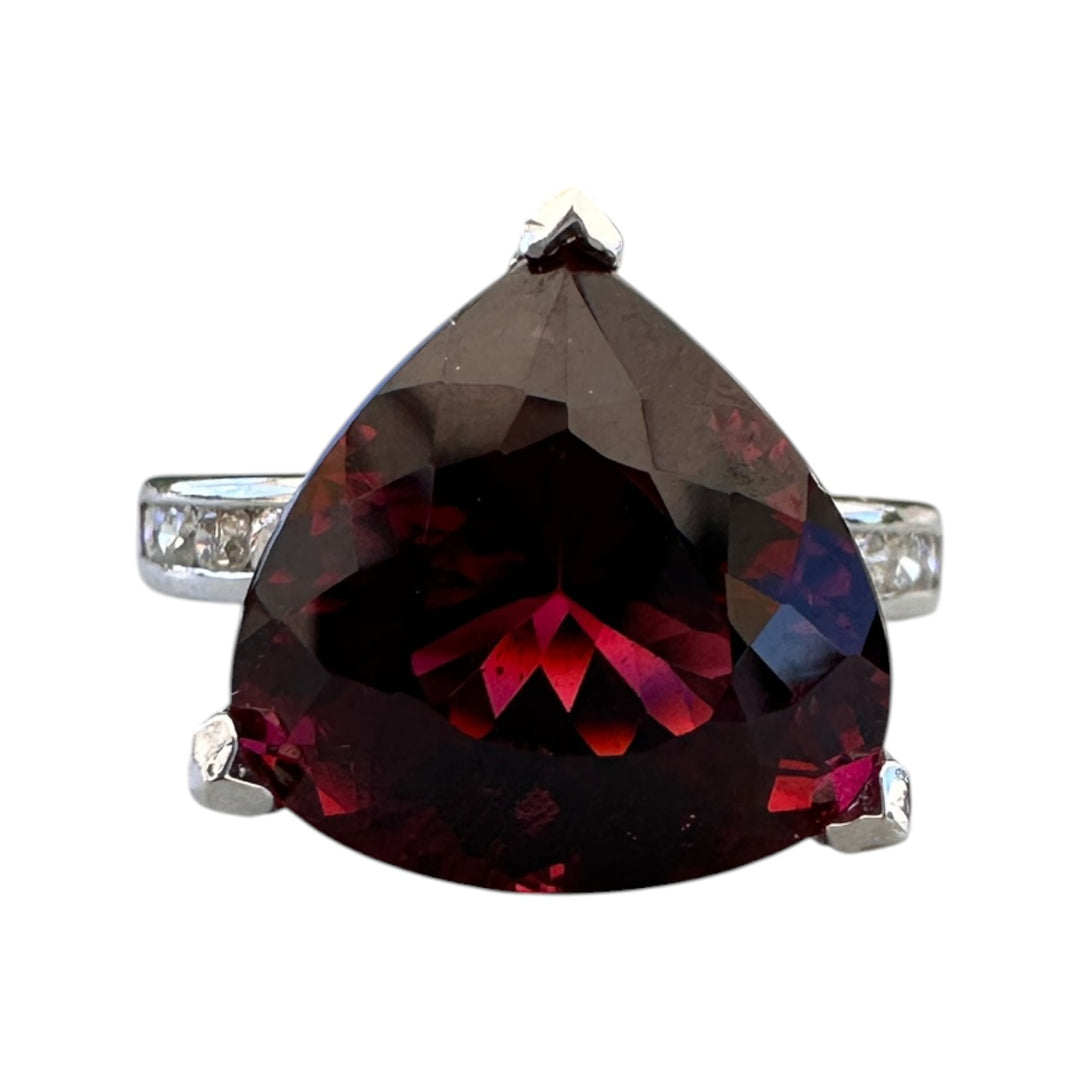 11.00 ct Trillion Rhodolite Garnet, 0.50 ct Diamond Ring in 14 Karat White Gold