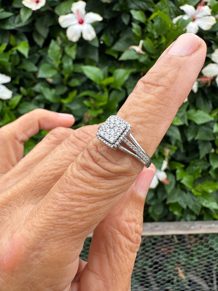 14kt 1.00 Carat Diamond Halo Ring White Gold