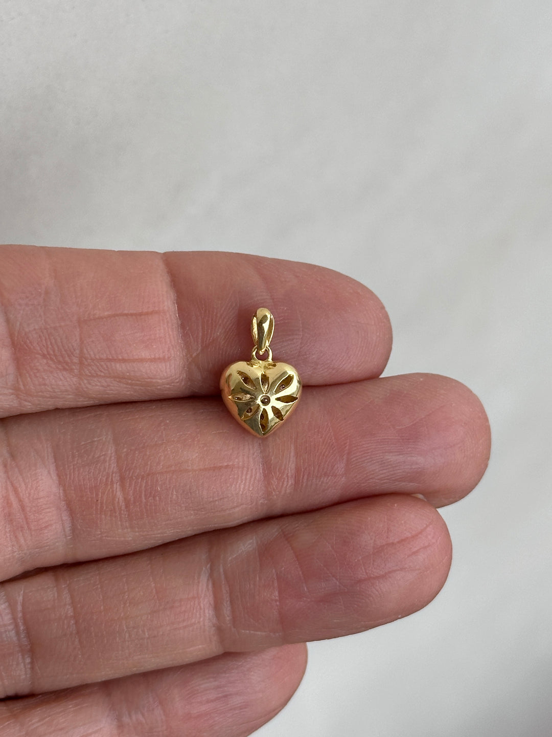 18 karat Diamond Heart, Puff-Style Pendant 1" Length