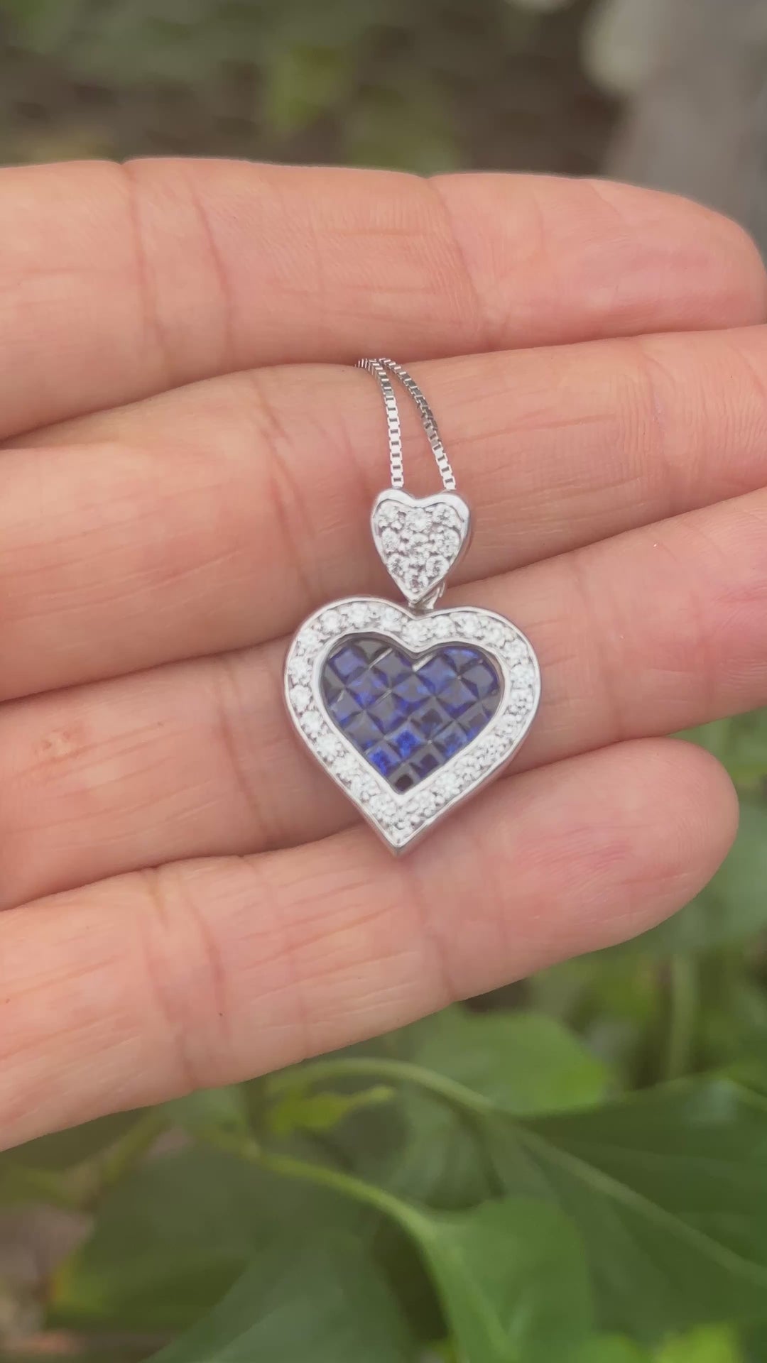 18kt 2.50ct Sapphire Diamond Heart Pendant and Chain