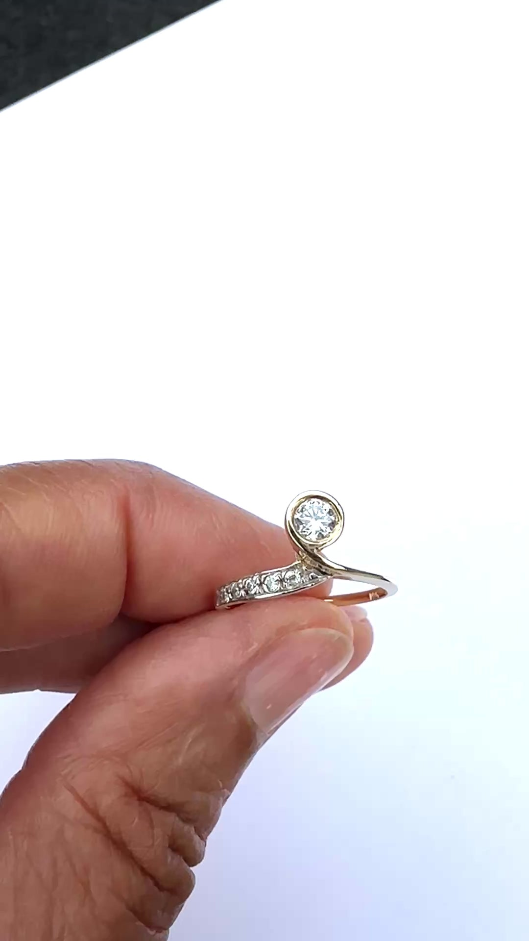 Modern 14K Two-Tone Gold .40ct Brilliant Cut Diamond Bypass Solitaire Ring VS