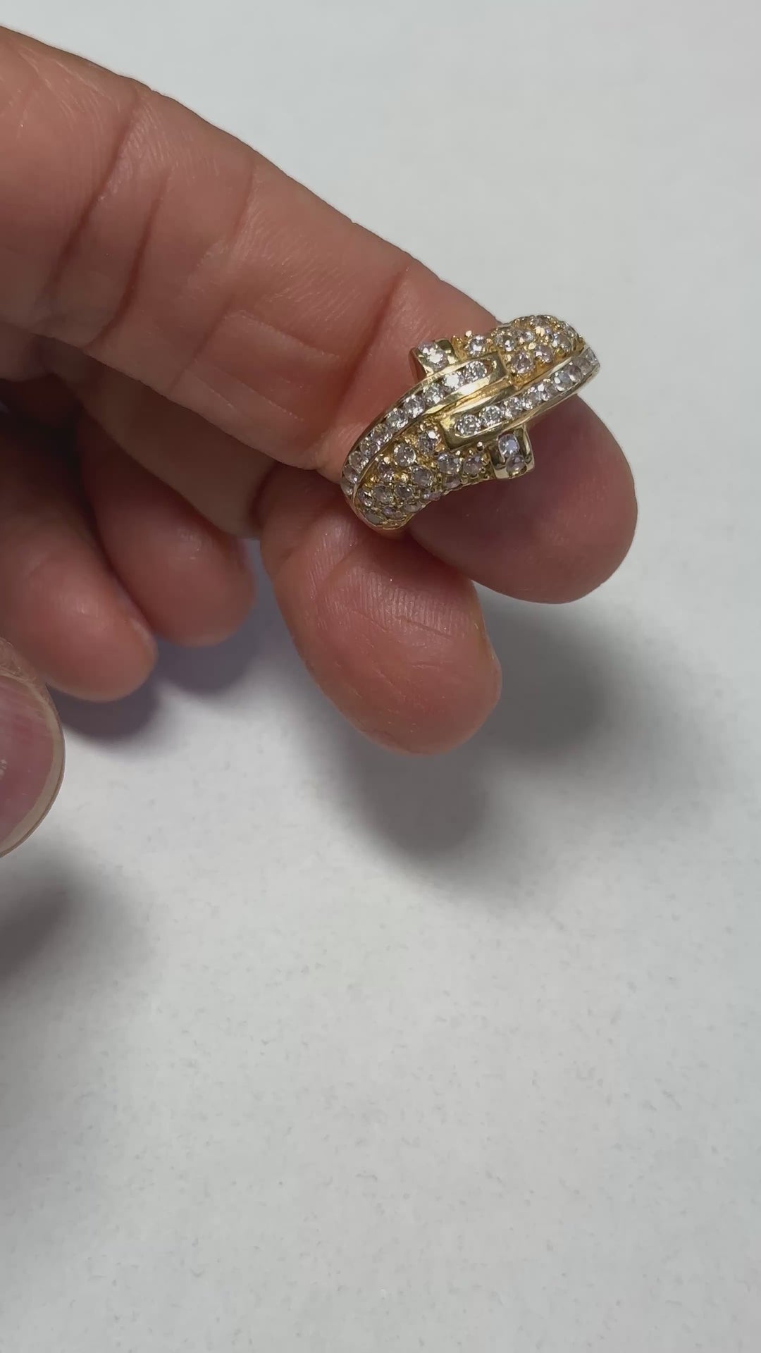 18 Karat Yellow Gold, 1.30ct Diamond Dome Band Ring