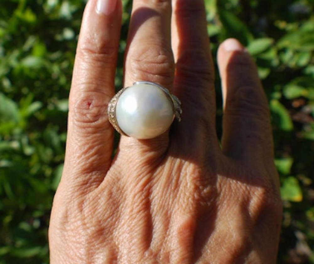 19 mm South Sea Pearl and Diamond Ring 18 Karat with Yellow Sapphires