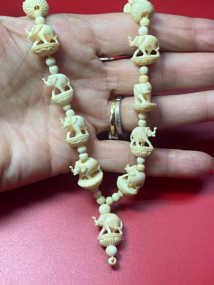 Elephant Carved Necklace Vintage 1970 Circa